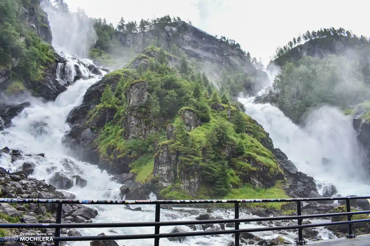 Latefossen, Fiordos Noruegos