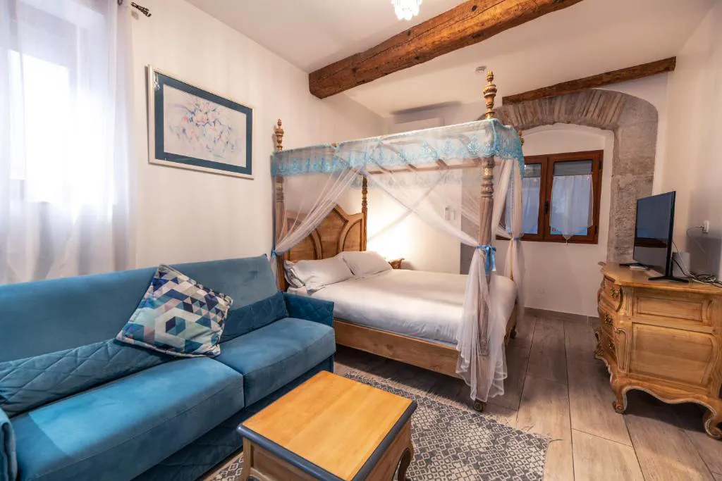 Chambre du Puits du Couvent, Narbona